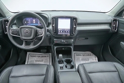 Volvo XC40 Core B5 AWD 2026