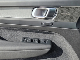 Volvo XC40 Ultra B5 AWD 2026