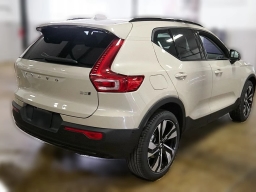 Volvo XC40 Ultra B5 AWD 2026
