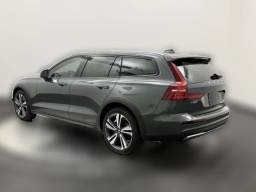 Volvo V60 Cross Country Plus B5 AWD 2026
