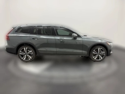 Volvo V60 Cross Country Plus B5 AWD 2026