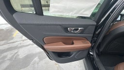 Volvo V60 Cross Country Plus B5 AWD 2026