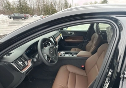 Volvo V60 Cross Country Plus B5 AWD 2026