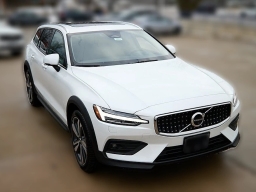 Volvo V60 Cross Country Plus B5 AWD 2026