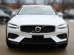 Volvo V60 Cross Country Plus B5 AWD 2026