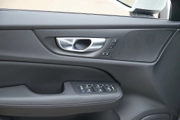 Volvo V60 Cross Country Plus B5 AWD 2026