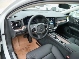 Volvo V60 Cross Country Plus B5 AWD 2026