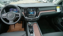 Volvo V60 Cross Country Plus B5 AWD 2026