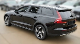 Volvo V60 Cross Country Plus B5 AWD 2026