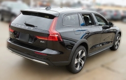 Volvo V60 Cross Country Plus B5 AWD 2026
