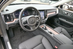 Volvo V60 Cross Country Plus B5 AWD 2026