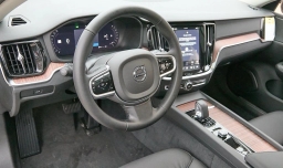 Volvo V60 Cross Country Plus B5 AWD 2026