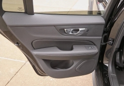 Volvo V60 Cross Country Plus B5 AWD 2026