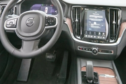 Volvo V60 Cross Country Plus B5 AWD 2026