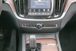 Volvo V60 Cross Country Plus B5 AWD 2026