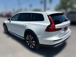 Volvo V60 Cross Country Ultra B5 AWD 2026