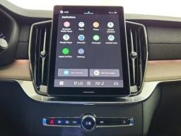 Volvo XC90 Plus B5 AWD 7-Seater 2026