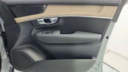 Volvo XC90 Plus B5 AWD 7-Seater 2026