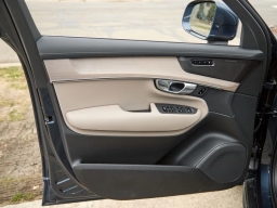 Volvo XC90 Plus B5 AWD 7-Seater 2026