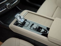 Volvo XC90 Plus B5 AWD 7-Seater 2026