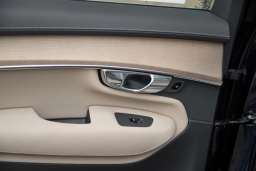 Volvo XC90 Plus B5 AWD 7-Seater 2026