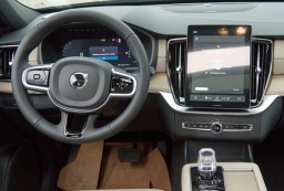 Volvo XC90 Plus B5 AWD 7-Seater 2026