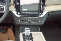 Volvo XC90 Plus B5 AWD 7-Seater 2026