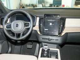 Volvo XC90 Plus B5 AWD 7-Seater 2026