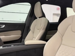 Volvo XC60 Plus B5 AWD 2026