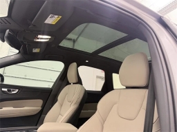 Volvo XC60 Plus B5 AWD 2026