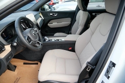 Volvo XC60 Plus B5 AWD 2026