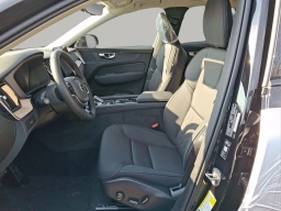 Volvo XC60 Plus B5 AWD 2026