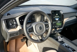 Volvo XC60 Plus B5 AWD 2026