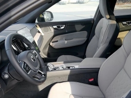 Volvo XC60 Plus B5 AWD 2026