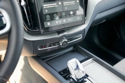 Volvo XC60 Plus B5 AWD 2026