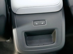 Volvo XC60 Plus B5 AWD 2026