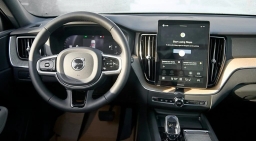 Volvo XC60 Plus B5 AWD 2026