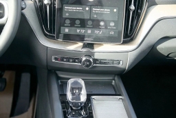 Volvo XC60 Plus B5 AWD 2026