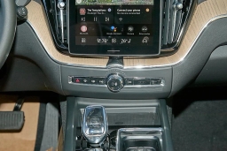 Volvo XC60 Plus B5 AWD 2026