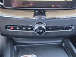 Volvo XC60 Plus B5 AWD 2026