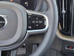 Volvo XC60 Plus B5 AWD 2026