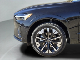 Volvo XC60 Plus B5 AWD 2026