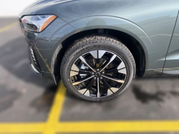 Volvo XC60 Plus B5 AWD 2026