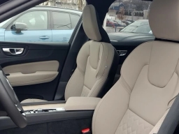 Volvo XC60 Plus B5 AWD 2026