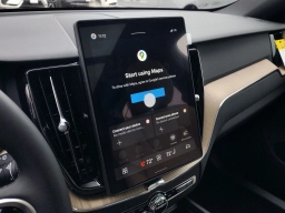 Volvo XC60 Plus B5 AWD 2026