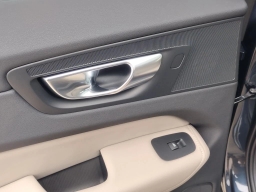 Volvo XC60 Plus B5 AWD 2026