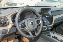 Volvo XC60 Plus B5 AWD 2026