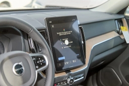 Volvo XC60 Plus B5 AWD 2026