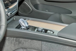 Volvo XC60 Plus B5 AWD 2026