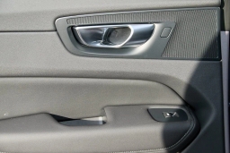 Volvo XC60 Plus B5 AWD 2026